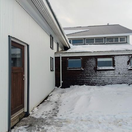 Grásteinn Guesthouse Thorshofn Exterior foto