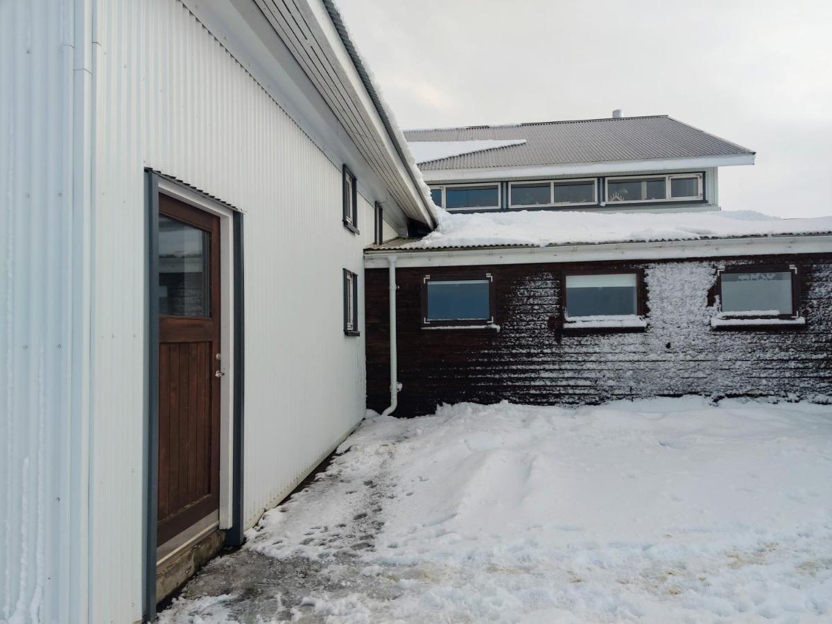 Grásteinn Guesthouse Thorshofn Exterior foto